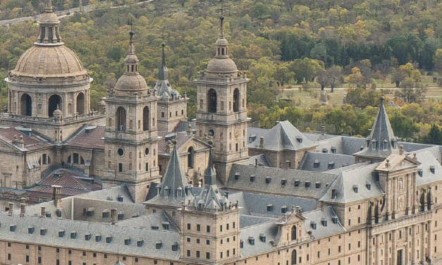 El Observatorio de lo Invisible: Fuente de agua viva. Sopló en su nariz aliento de vida.
