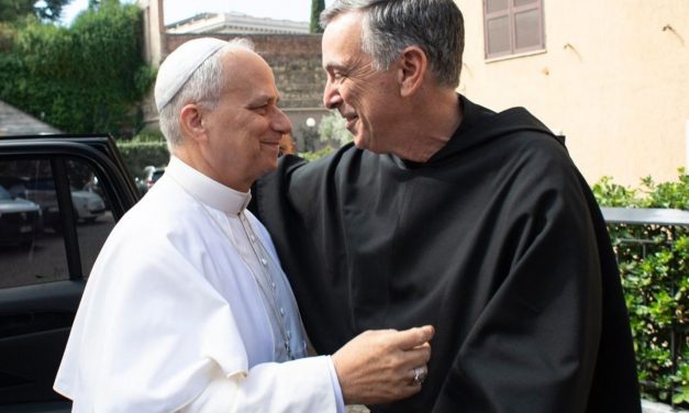 El Papa a los Agustinos: El amor es el centro de todo, que no muera el espíritu misionero.