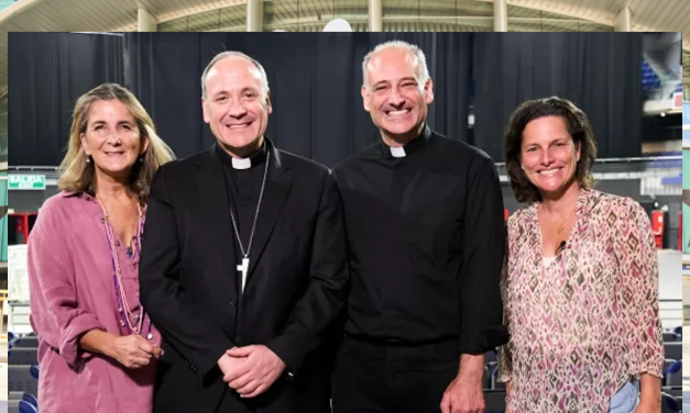 «Llamados – Unidos hacia el 2033». 12 enero 2026. Gran evento de fe y música para inspirar un nuevo camino.