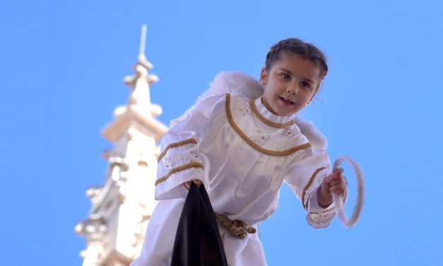 Bajada del Ángel en Aranda de Duero, Burgos, en el Domingo de Pascua de Resurrección.