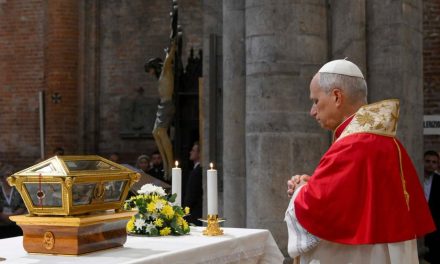 Visita pastoral de León XIV a Pavía: Celebración de la Palabra y veneración de las reliquias de San Agustín.