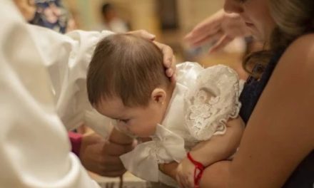 El bautismo en mayores de 7 años cambia la Iglesia en España. El tesoro de sus 82.000 catequistas.